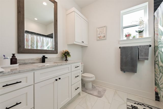 327 Lovers Lane, Terrell, TX 75160