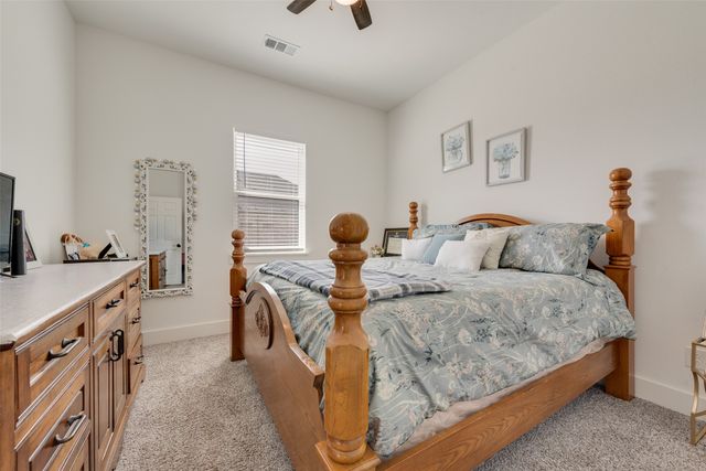 327 Lovers Lane, Terrell, TX 75160