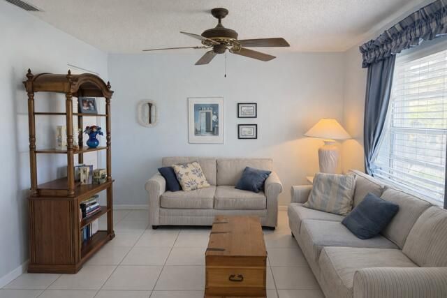 5140 Poppy Place B, Delray Beach, FL 33484