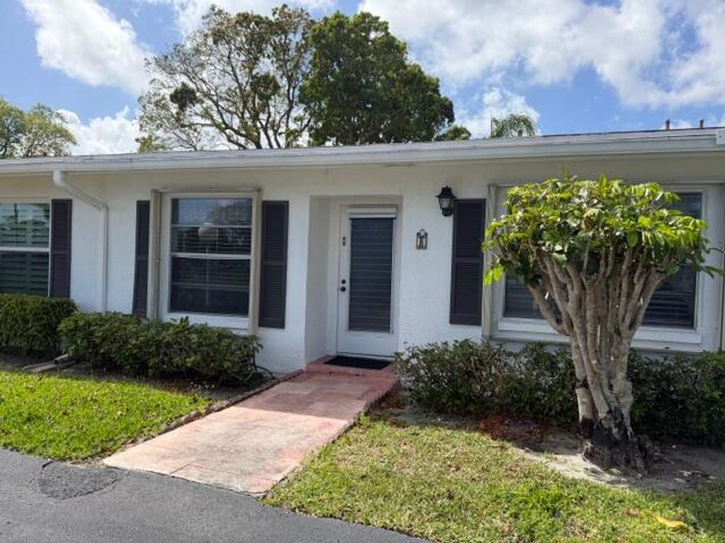 5140 Poppy Place B, Delray Beach, FL 33484