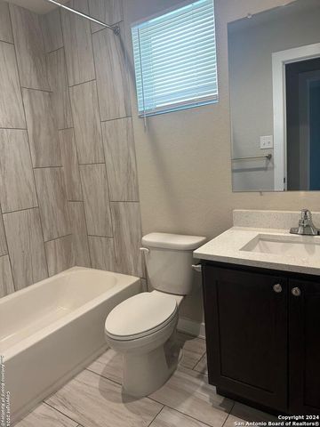 8503 Via Verona Unit 104, San Antonio, TX 78227