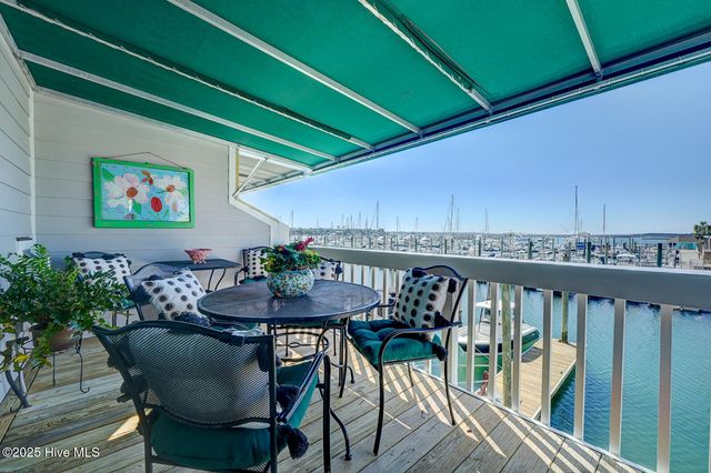 342 Causeway Drive 9, Wrightsville Beach, NC 28480
