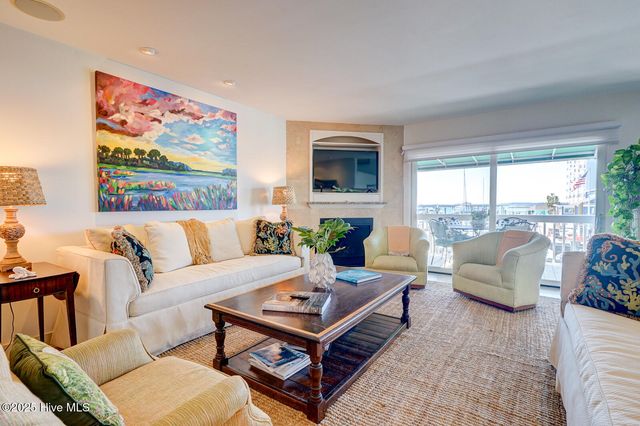 342 Causeway Drive 9, Wrightsville Beach, NC 28480