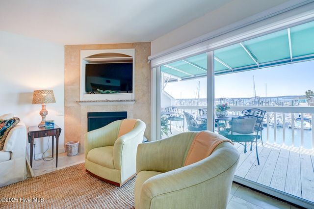 342 Causeway Drive 9, Wrightsville Beach, NC 28480