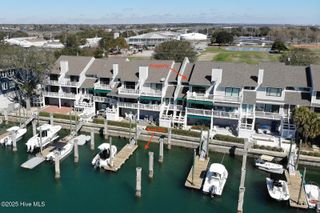 342 Causeway Drive 9, Wrightsville Beach, NC 28480