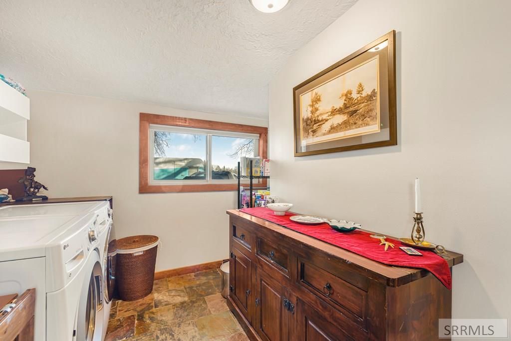 Image 18 of property listing at 232 N Spruce Street, Parker, ID 83438