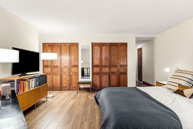 101 Summit E, Brookline, MA 02446