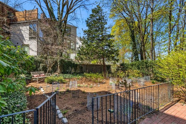 101 Summit E, Brookline, MA 02446