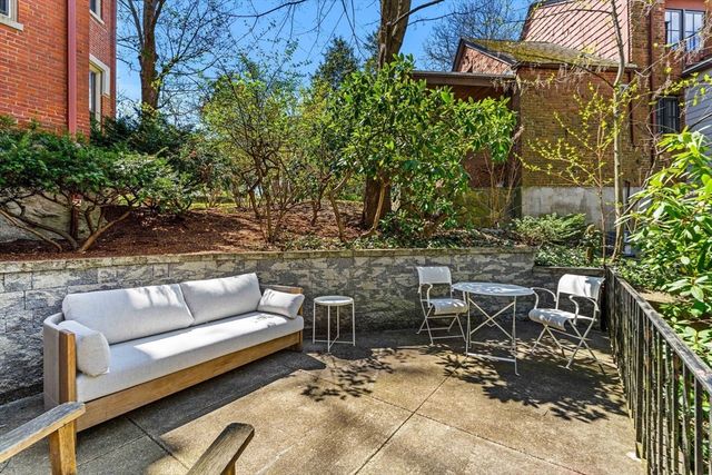 101 Summit E, Brookline, MA 02446