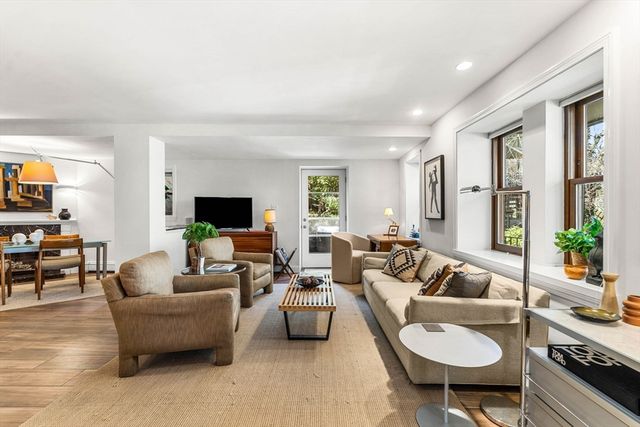 101 Summit E, Brookline, MA 02446