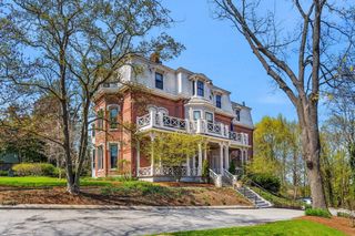 101 Summit E, Brookline, MA 02446