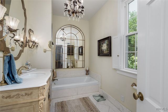 204 The Highlands, Tuscaloosa, AL 35404