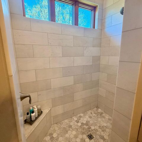 2490 Cambridge Way, Shakopee, MN 55379