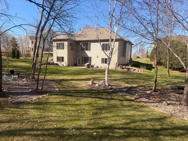 2490 Cambridge Way, Shakopee, MN 55379