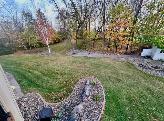 2490 Cambridge Way, Shakopee, MN 55379