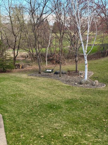 2490 Cambridge Way, Shakopee, MN 55379