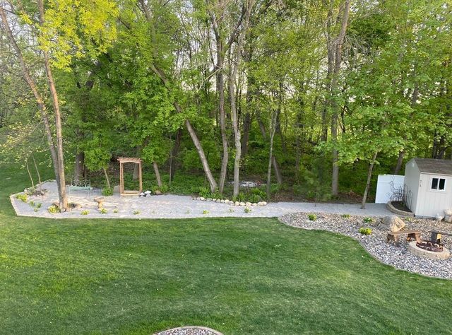 2490 Cambridge Way, Shakopee, MN 55379