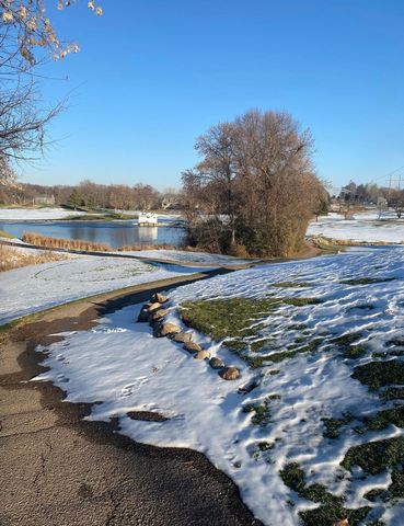 2490 Cambridge Way, Shakopee, MN 55379