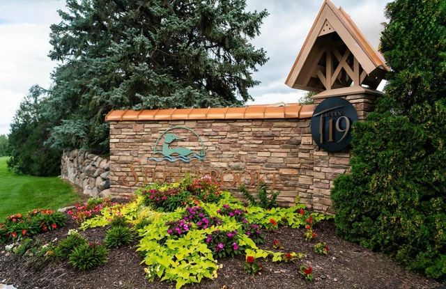 2490 Cambridge Way, Shakopee, MN 55379