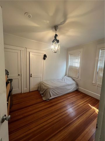 28 Thurston Avenue 2, Newport, RI 02840