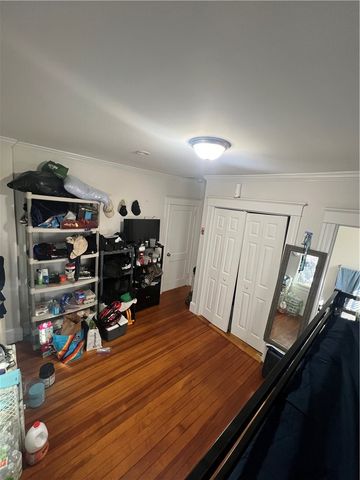 28 Thurston Avenue 2, Newport, RI 02840