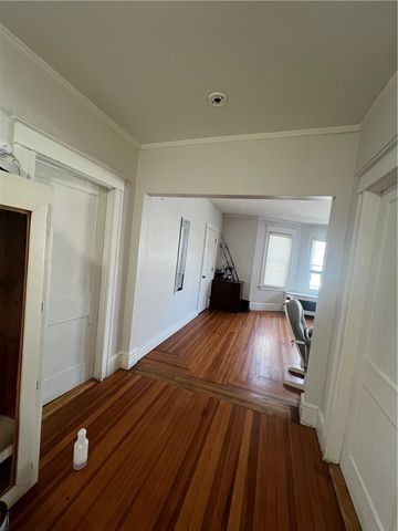 28 Thurston Avenue 2, Newport, RI 02840