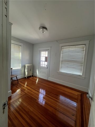 28 Thurston Avenue 2, Newport, RI 02840