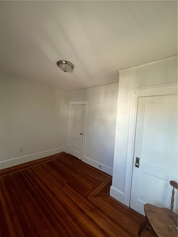 28 Thurston Avenue 2, Newport, RI 02840