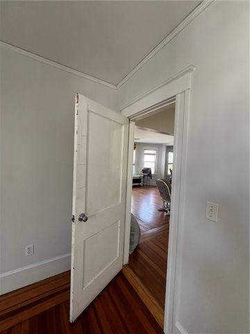 28 Thurston Avenue 2, Newport, RI 02840