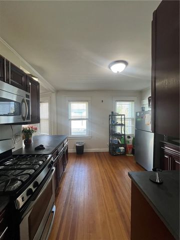 28 Thurston Avenue 2, Newport, RI 02840