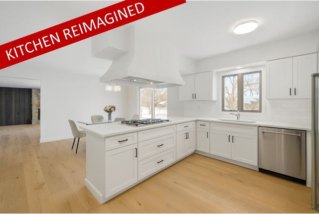 9 Buckingham Drive, Sugar Grove, IL 60554