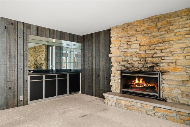 9 Buckingham Drive, Sugar Grove, IL 60554