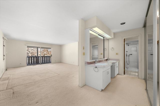 9 Buckingham Drive, Sugar Grove, IL 60554