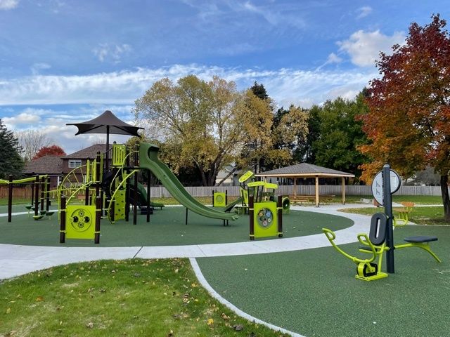 9 Buckingham Drive, Sugar Grove, IL 60554