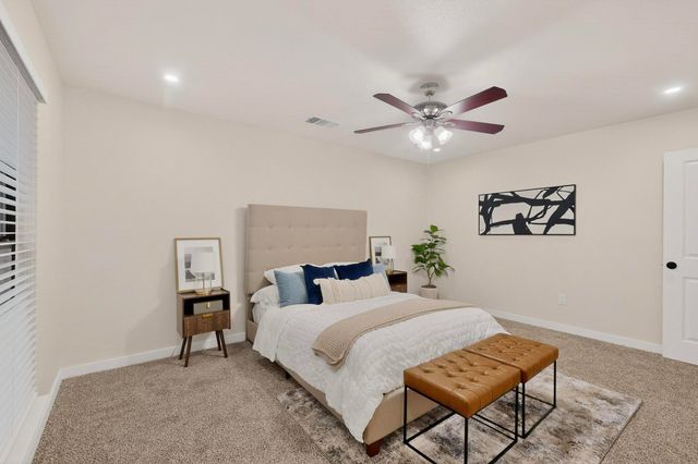 712 W Five Mile Parkway, Dallas, TX 75224