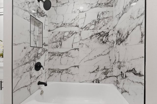 712 W Five Mile Parkway, Dallas, TX 75224