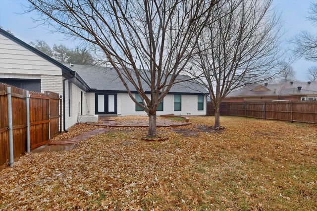 712 W Five Mile Parkway, Dallas, TX 75224