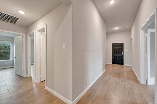 117 Greeley Drive, Floresville, TX 78114