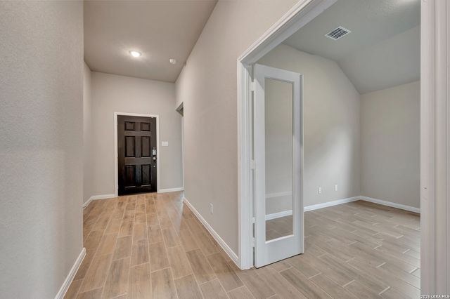 117 Greeley Drive, Floresville, TX 78114