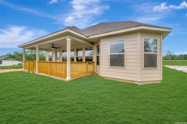 117 Greeley Drive, Floresville, TX 78114