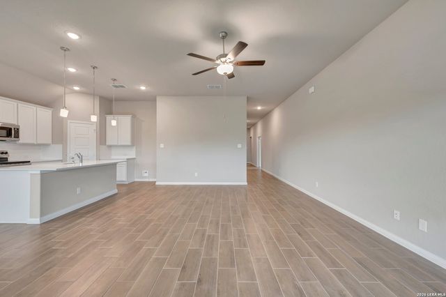 117 Greeley Drive, Floresville, TX 78114