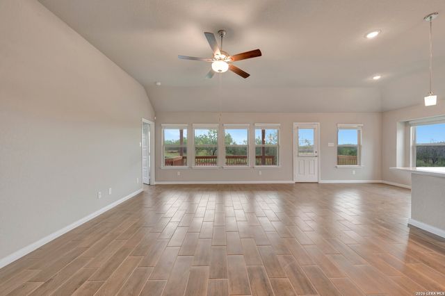 117 Greeley Drive, Floresville, TX 78114