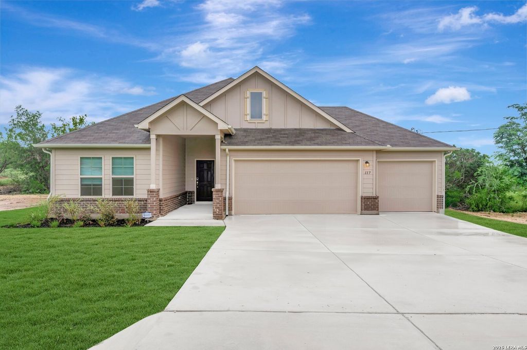 117 Greeley Drive, Floresville, TX 78114