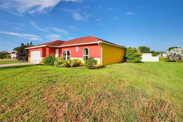 820 Unger, Fort Myers, FL 33913