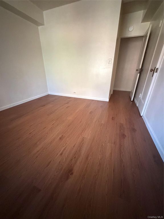 1595 Metropolitan Avenue 3B, Bronx, NY 10462 — photo 4