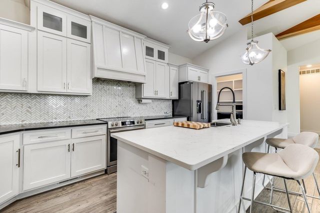 6005 W Driftwood St, Wichita, KS 67205