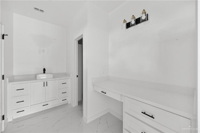 2800 N Alyna Avenue, Edinburg, TX 78541