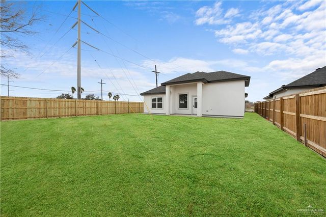 2800 N Alyna Avenue, Edinburg, TX 78541