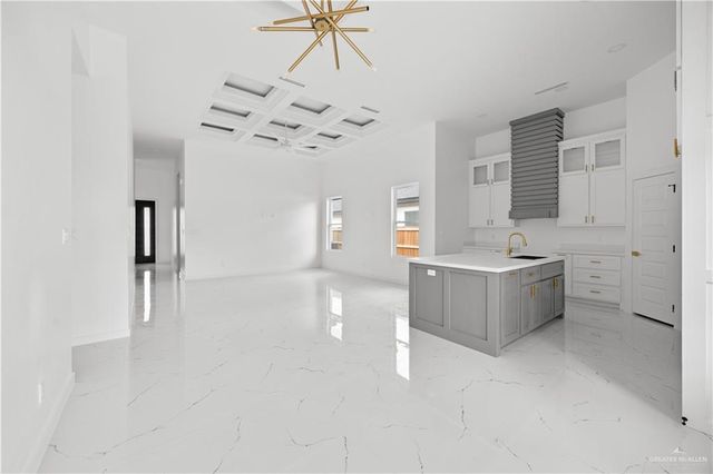 2800 N Alyna Avenue, Edinburg, TX 78541