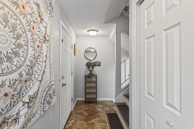 16616 Franklin Trail SE, Prior Lake, MN 55372